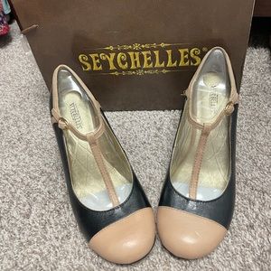 Brand new Seychelles Mary Jane wedges!!